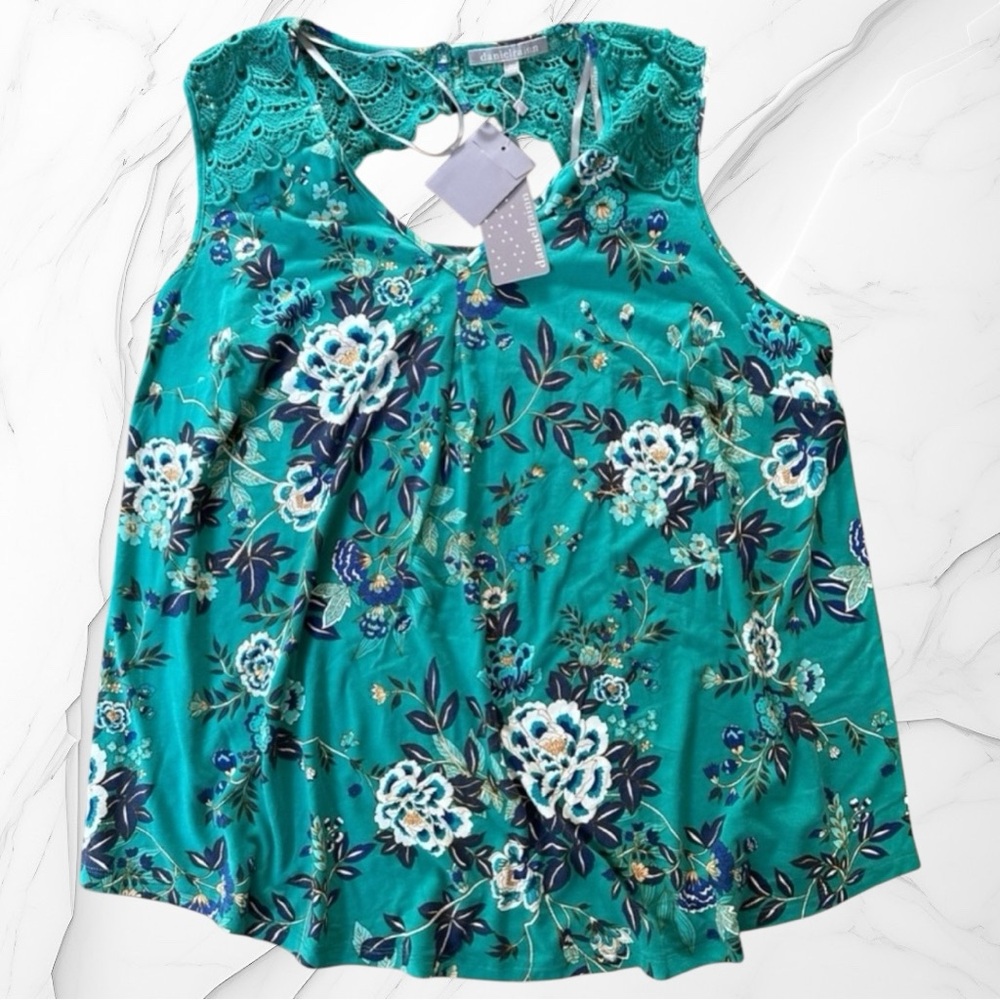 NWT Daniel Rainn Fantine Crochet Detail‎ Top Green Floral | 3X
